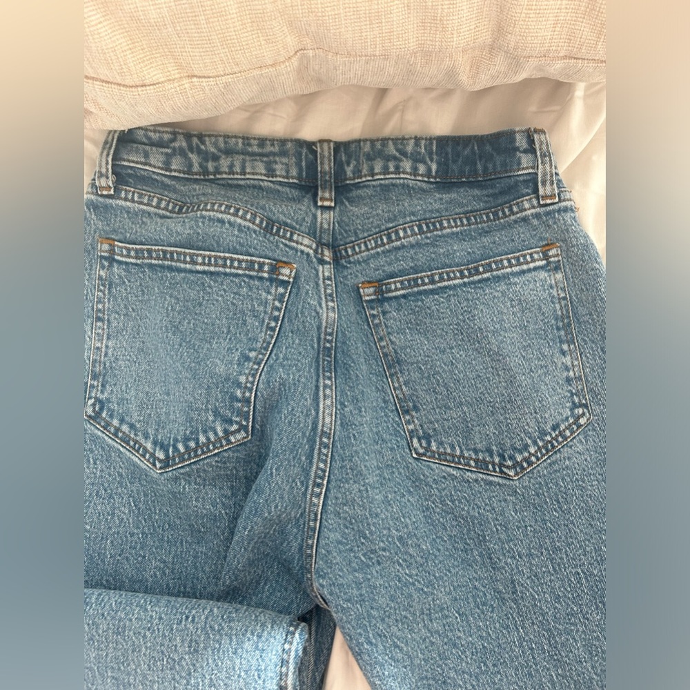 90s relaxed high rise jeans. Size 29L in curve love worn twice !